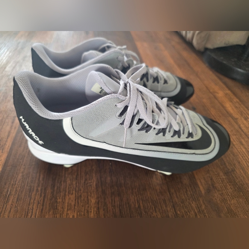 Nike Huarache SL G6 Nike Metal Gray  Black Baseball Cleats Size 11.5 Worn Once